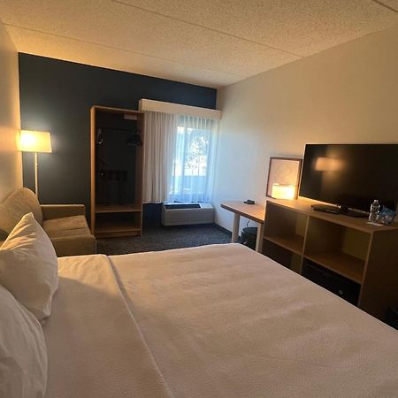 Spx Hotel Грин Бэй Экстерьер фото